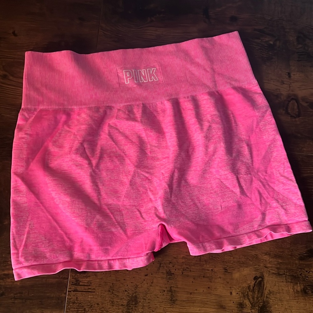 NWOT Victoria’s Secret Pink Seamless Shorts Size Large (First photo is the back)